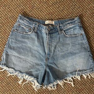 Abercrombie & Fitch 90s Relaxed Cutoff Short High Rise Curve Love